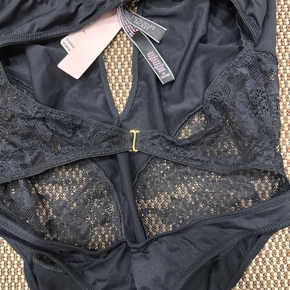 VICTORIA'S SECRET BLACK LACE TEDDY NWT SIZE MEDIUM - Picture 4 of 6